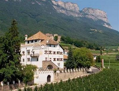 фото отеля Schloss Paschbach Hotel Eppan an der Weinstrasse