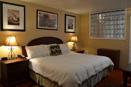 фото отеля Lockhart Inn