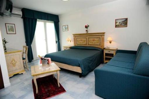фото отеля Hotel Oasi Lignano Sabbiadoro