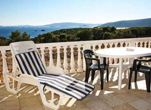 фото отеля Apartments Barisic Seget Donji