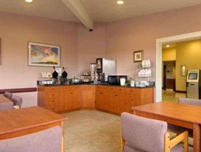 фото отеля Super 8 Ferndale Bellingham Area