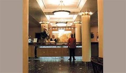 фото отеля Meriton Grand Hotel Tallinn