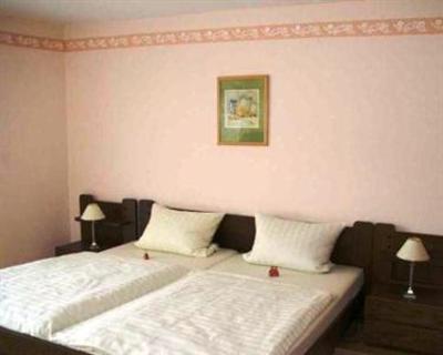 фото отеля Pension-Garni Gruenewald