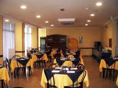 фото отеля HalfMoon Hotel