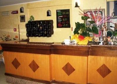фото отеля HalfMoon Hotel