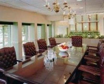фото отеля Clarion Collection Hotel Arlington Court Suites