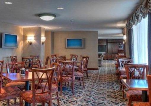 фото отеля Clarion Collection Hotel Arlington Court Suites