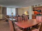 фото отеля Clarion Collection Hotel Arlington Court Suites