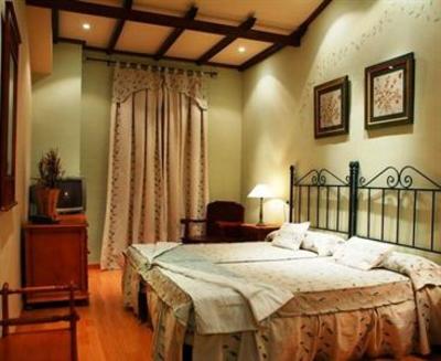 фото отеля Balneario San Andres Hotel Canena