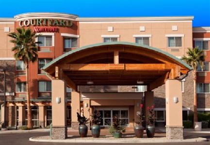 фото отеля Courtyard by Marriott Phoenix West/Avondale