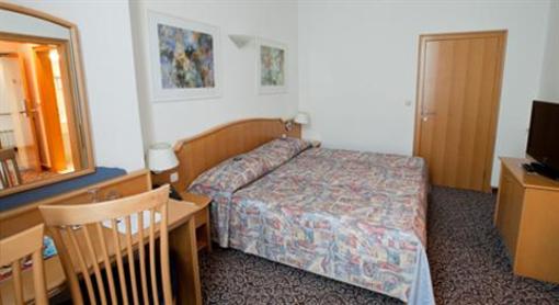 фото отеля Hotel Paka