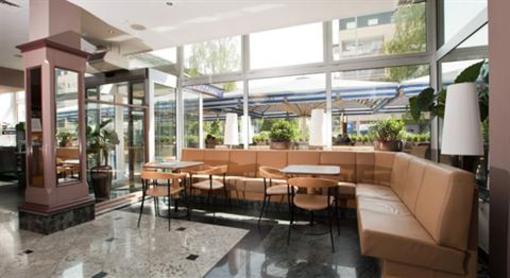 фото отеля Hotel Paka
