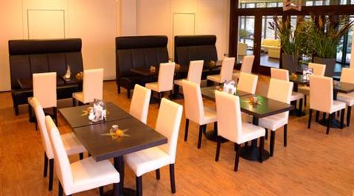 фото отеля Hotel Am Kurpark Bad Vilbel