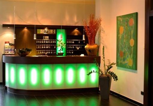 фото отеля Hotel Am Kurpark Bad Vilbel