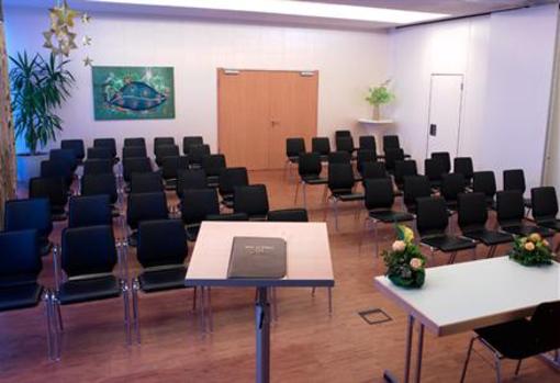 фото отеля Hotel Am Kurpark Bad Vilbel