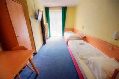 фото отеля Euro Youth Hotel and Krone