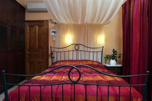 фото отеля Miression Guesthouse Mouresi