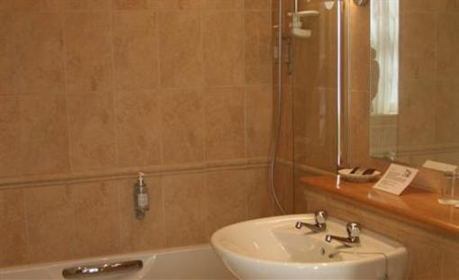 фото отеля The Royal Lion Hotel