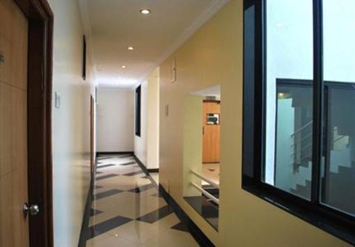фото отеля Hotel Kuber Inn Shirdi