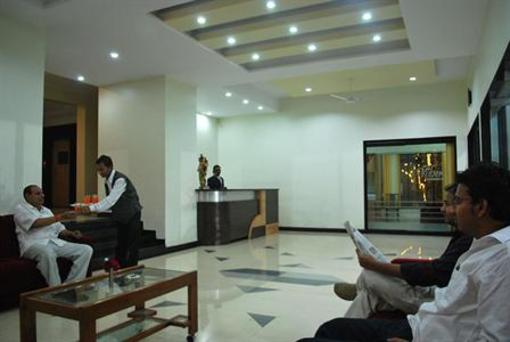 фото отеля Hotel Kuber Inn Shirdi