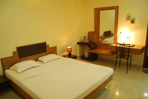 фото отеля Hotel Kuber Inn Shirdi