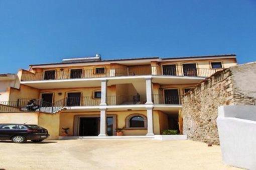 фото отеля Bed & Breakfast Sandalia Badesi