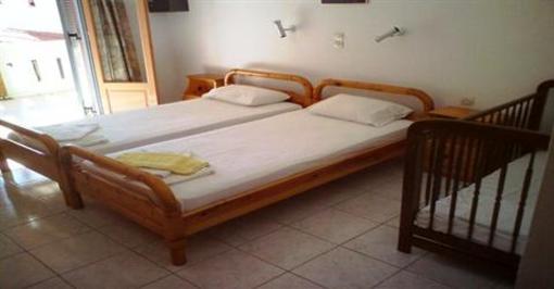 фото отеля Palmira Studios & Apartments Makrys Gialos