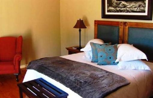 фото отеля Mooiplaas Guesthouse Oudtshoorn