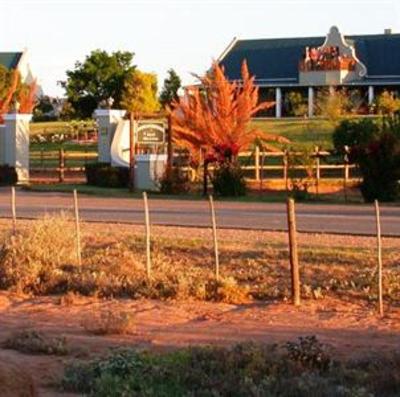 фото отеля Mooiplaas Guesthouse Oudtshoorn