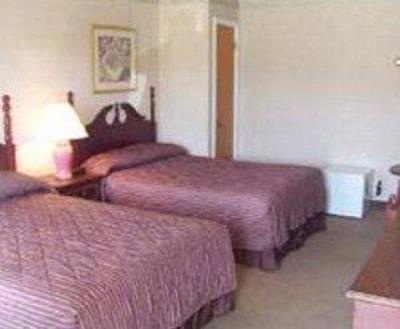 фото отеля Knights Inn Lenox