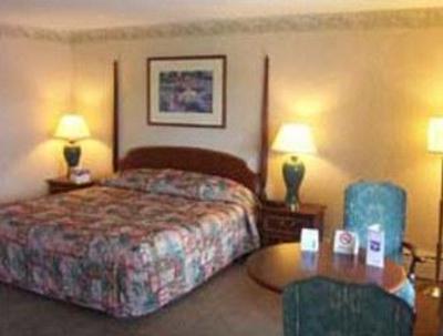 фото отеля Knights Inn Lenox