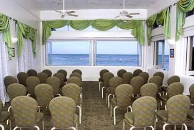 фото отеля The New Otani Kaimana Beach Hotel