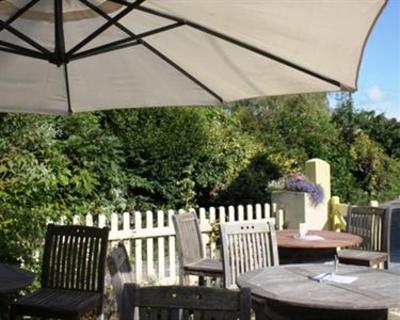 фото отеля Sampsons Farm Country Hotel Newton Abbot