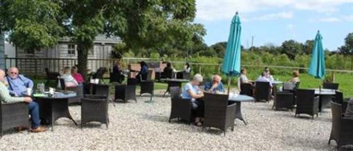 фото отеля Sampsons Farm Country Hotel Newton Abbot