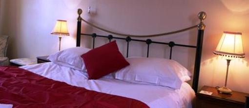 фото отеля Sampsons Farm Country Hotel Newton Abbot