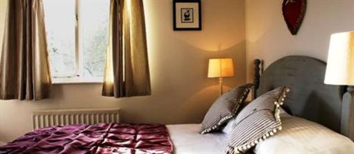 фото отеля Sampsons Farm Country Hotel Newton Abbot