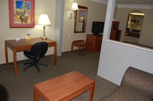 фото отеля Best Western Angleton Inn