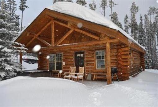 фото отеля Cabins at Moonlight Big Sky