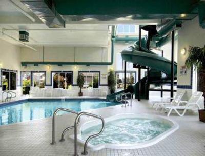 фото отеля Super 8 Brooks