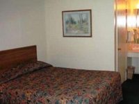 Waterfront Inn Mackinaw City