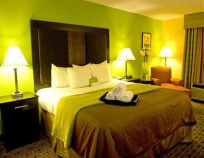 фото отеля La Quinta Inn & Suites Baltimore South Glen Burnie