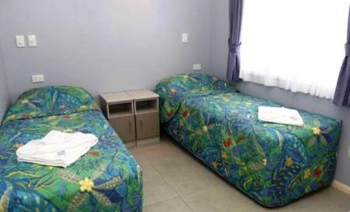 фото отеля Discovery Holiday Parks Cabins Lake Maraboon Emerald Gindie