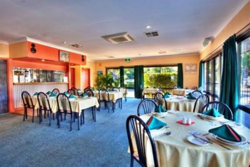 фото отеля Discovery Holiday Parks Cabins Lake Maraboon Emerald Gindie