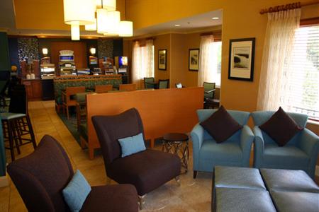 фото отеля Holiday Inn Express Hotel & Suites Bluffton@Hilton Head
