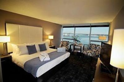 фото отеля Oyster Point Hotel