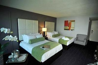 фото отеля Oyster Point Hotel