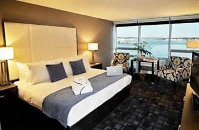 фото отеля Oyster Point Hotel