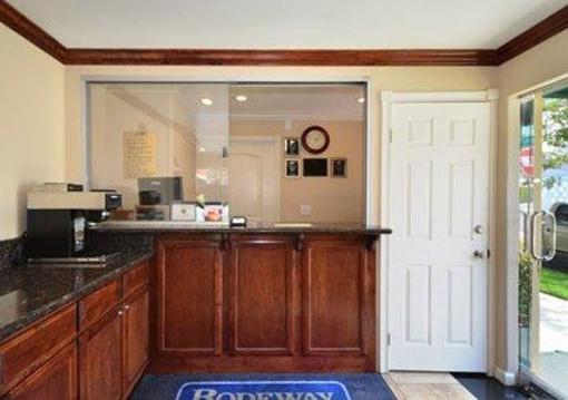 фото отеля Rodeway Inn & Suites Pasadena