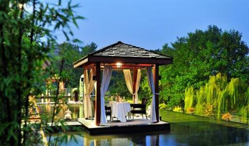 фото отеля Regalia Resort Spa Deqin