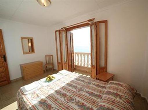 фото отеля Jessica Beach Apartments Pilar De La Horadada